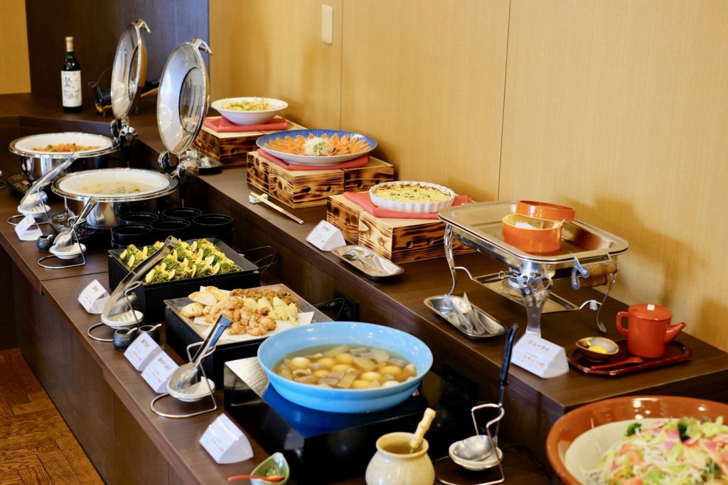 昼食バイキング